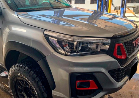 TOYOTA HILUX REVO 2016+ IÇIN UYUMLU ROCCO TRD BODY KIT (PANJUR-TAMPON-DODIK SETI)